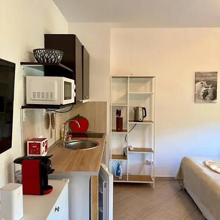 Life Home2host Apartment *